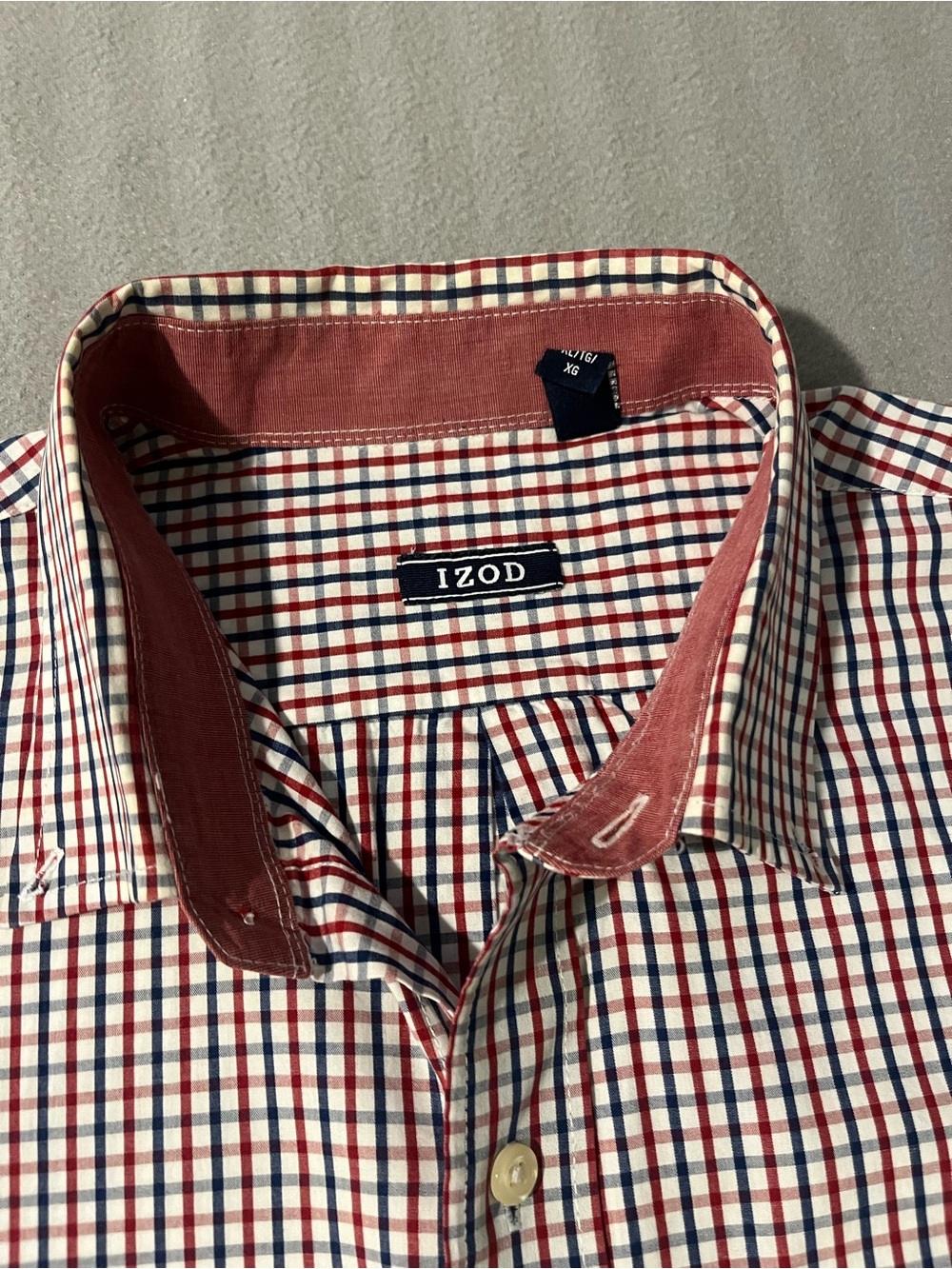 Izod Men's Red and Blue Checked Button-Down Shirt with Contrast Collar